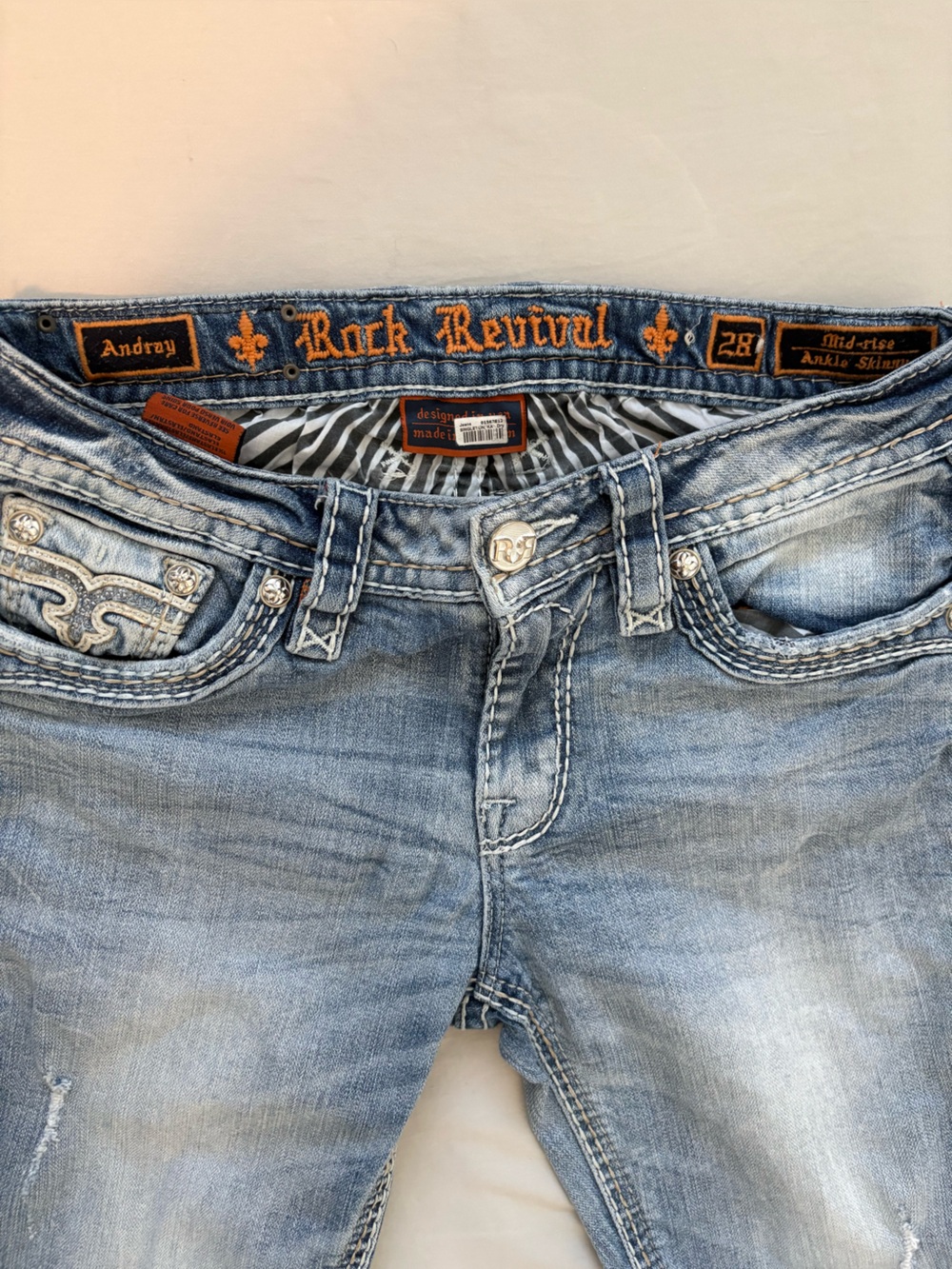 Rock Revival Audrey Jeans Women’s 28 Distressed Embellished Straight Leg - Picture 5 of 11